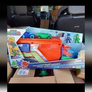 2-in-1 Mobile HQ Playset - Red and Blue